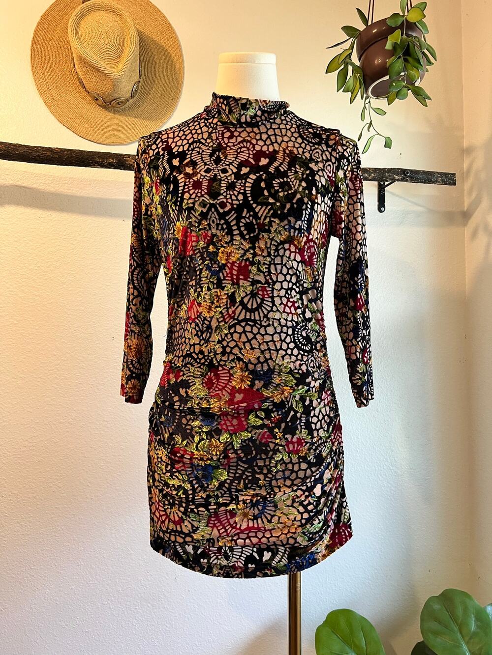 Alex Marie Velvety Rainbow Lace Long Sleeve Ruched Tunic Top Size Small